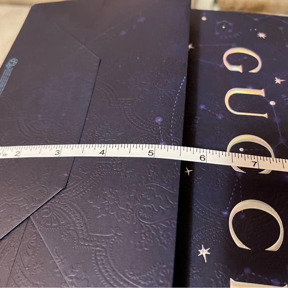 Gucci Holiday Shopping Bag - Picture 11 of 11